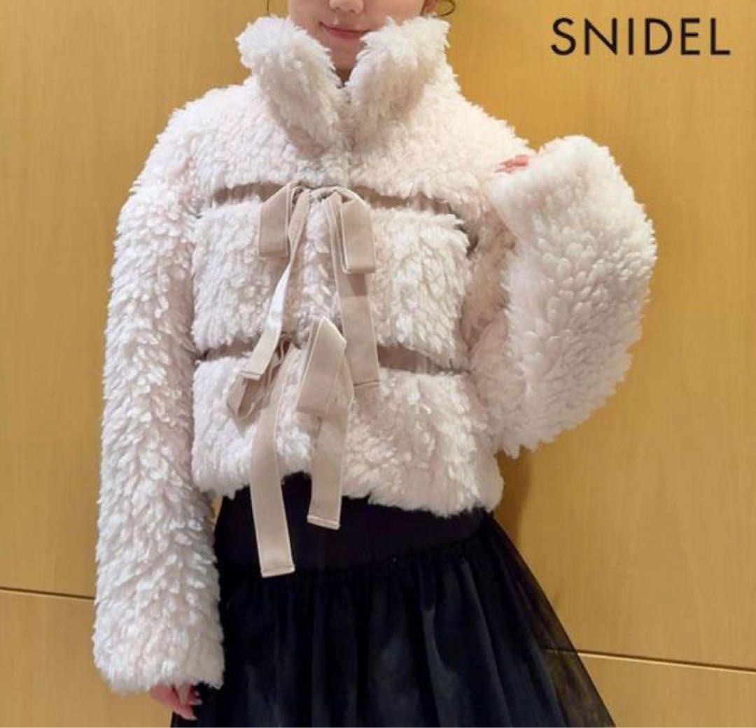 SNIDEL リボンボアショートコート ピンク - メルカリ