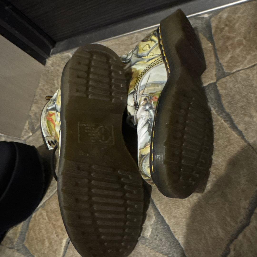 ドクターマーチン 美術館 ロヒール・ファン・デル・ウェイデン聖