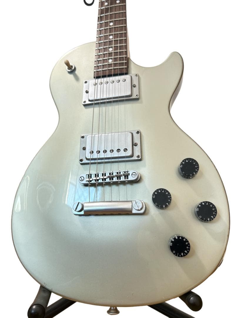 Charvel Refinement レスポール シェイプモデル ギター - メルカリ