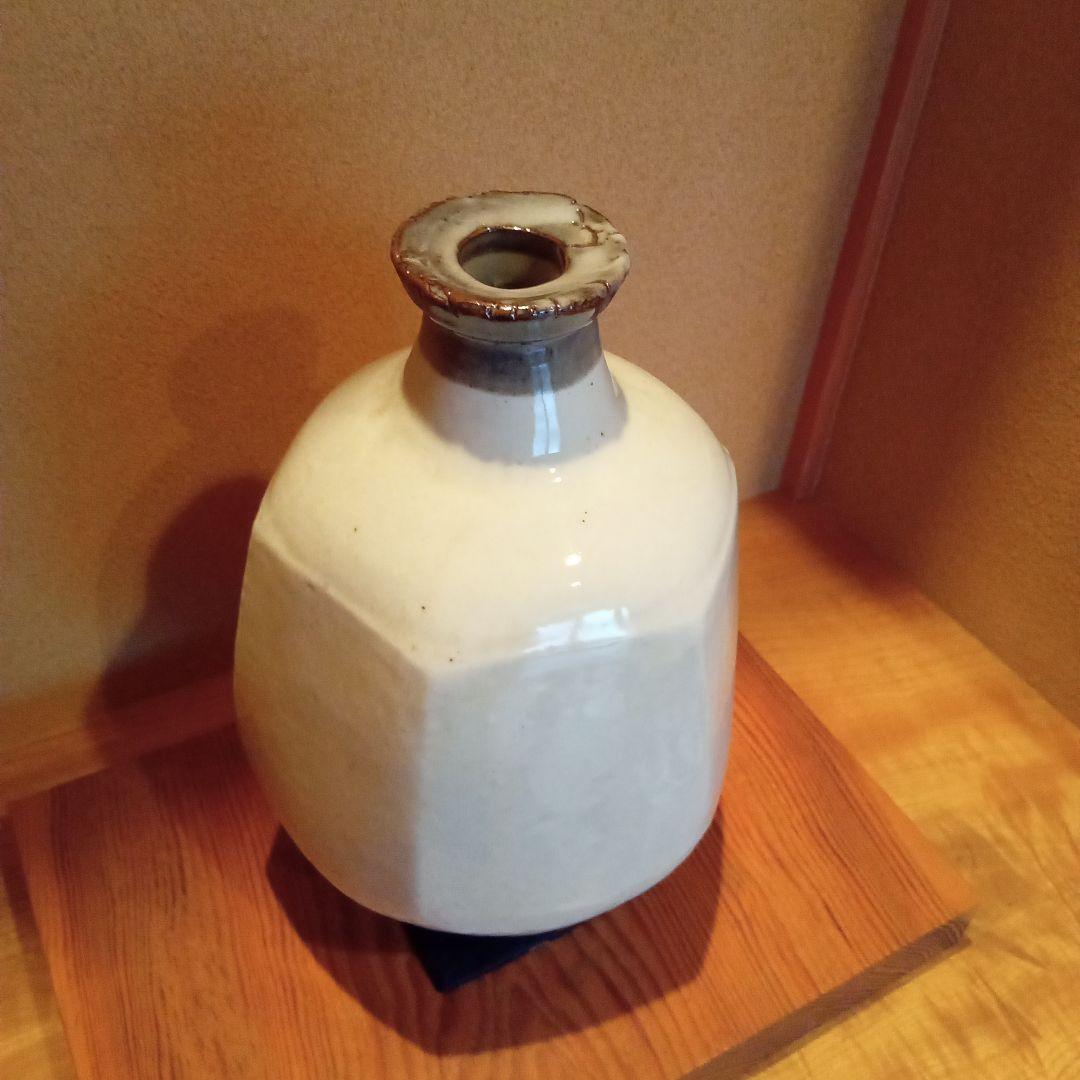 真作】 白磁切子壷 河井寛次郎 「 恒次 ・ 武一 識 」