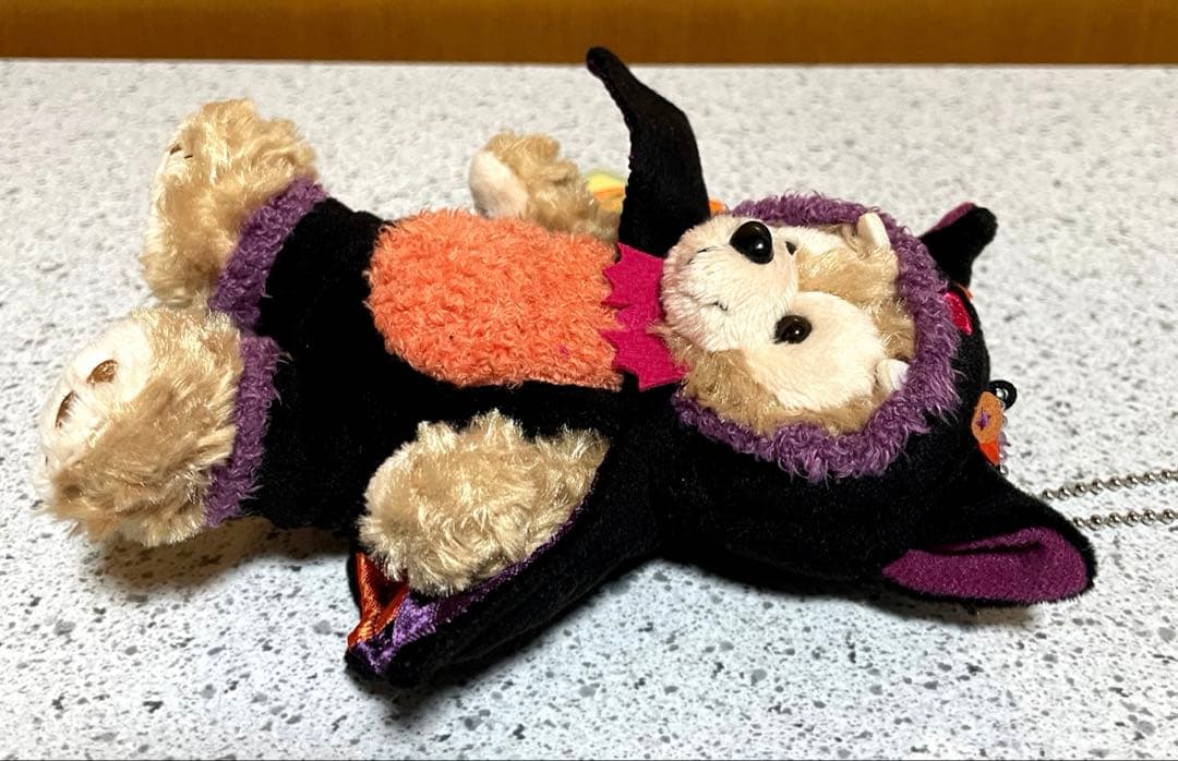 2013年ハロウィン ダッフィー ぬいぐるみバッジ ディズニーシー 新品