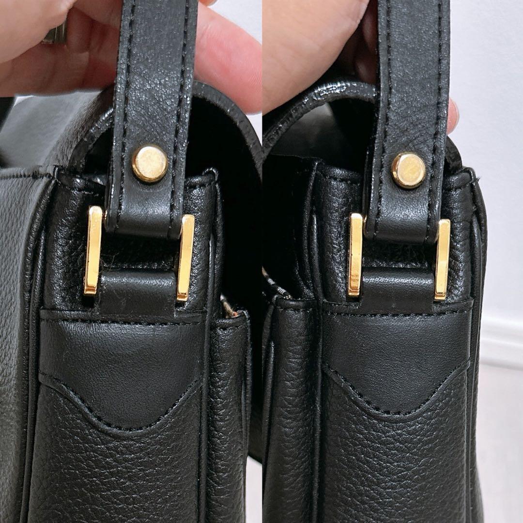 《美品》Burberrys(バーバリー)ショルダーバッグ　レザー　ブラック