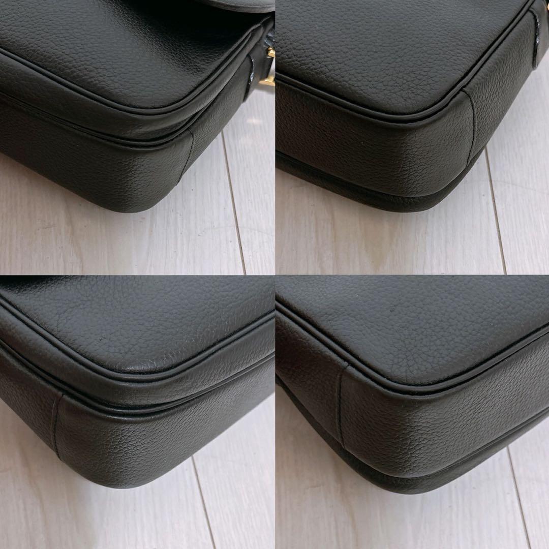 《美品》Burberrys(バーバリー)ショルダーバッグ　レザー　ブラック