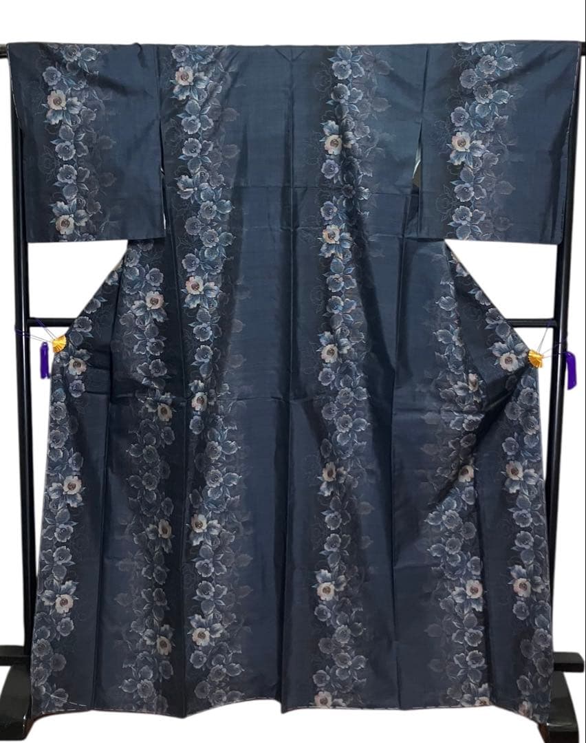 都喜ヱ門 本場大島紬 経緯絣 小紋 正絹 花文 美品 やまと イ6656