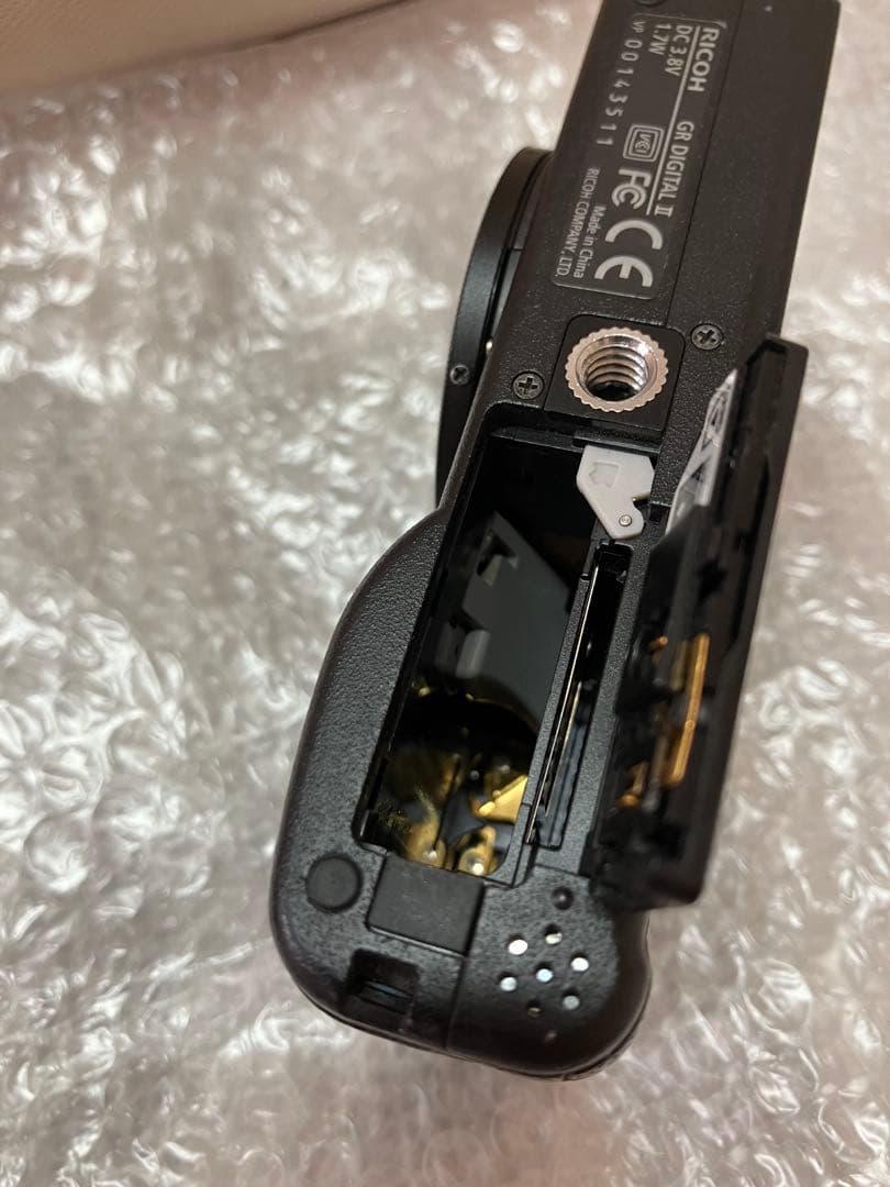 シャッター数1500回】RICOH GR DIGITAL II バッテリー2個 - メルカリ