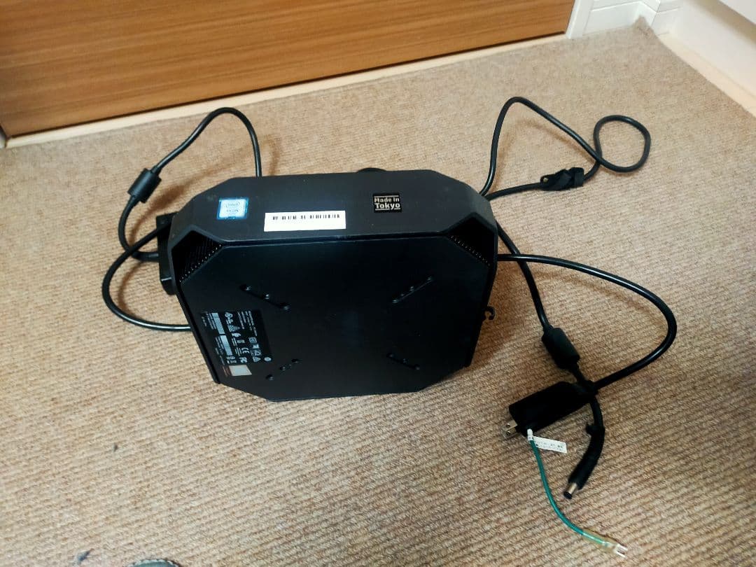 HP Z2 Mini G3 ワークステーション 西川和久の不定期コラム】日本HP「Z2 Mini G3 Workstation」 ～216mm