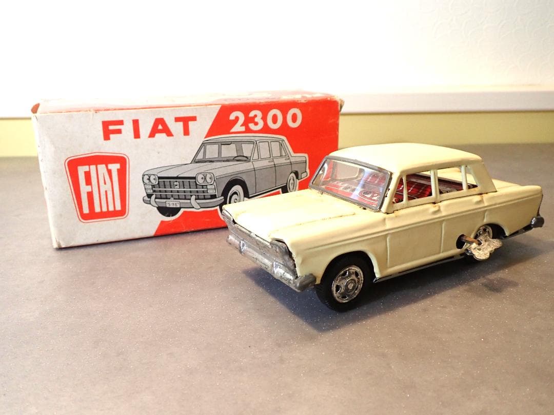 FIAT 2300 ミニカー クリーム色 箱付き ビンテージブリキカー日本製 2026年最新】ブリキ フィアットの人気アイテム - メルカリ