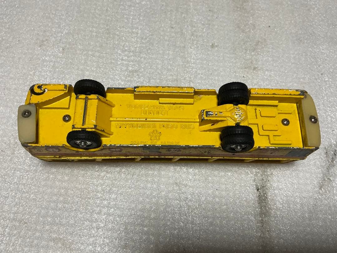 ダイヤペット／三菱ふそう・幼稚園バス。【ドアが欠品、汚れ、キズ