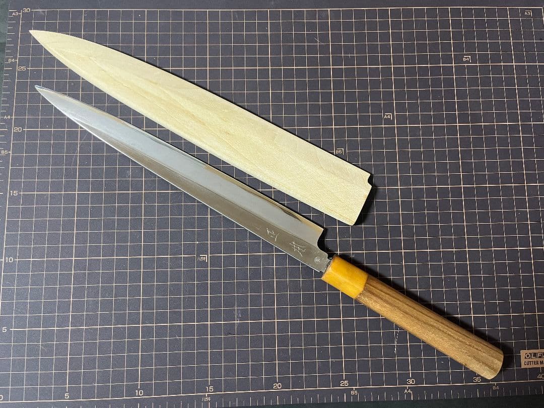 築地正本 柳刃包丁 白水牛 刃渡り27cm 白鋼ニ 鞘付き 正本 包丁 手研済み ステンレス鋼柳刃庖刀 – 包丁の築地正本