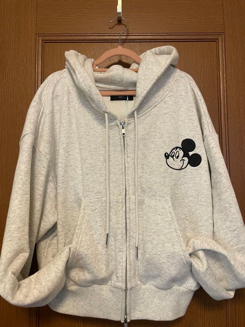 wcjミッキーマウス フードパーカー グレー 新品タグ付き - メルカリ