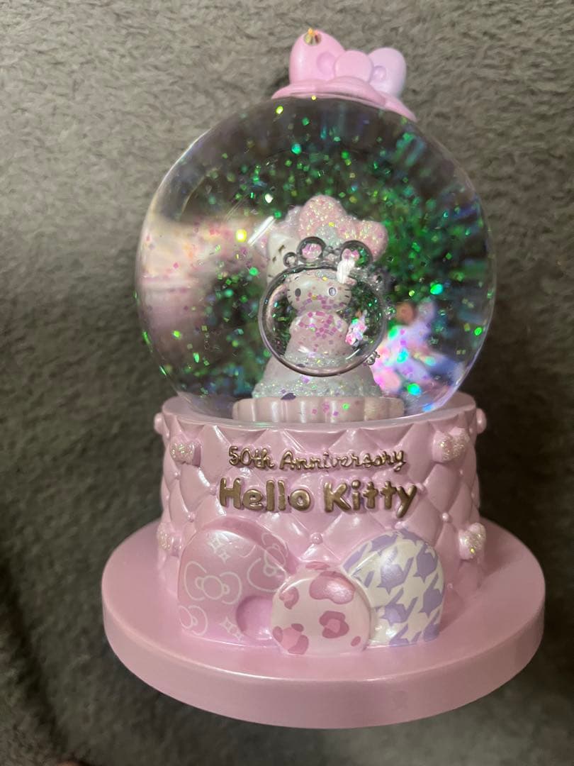 キティちゃん スノーグローブM ハローキティ50周年記念 誕生日 スノー