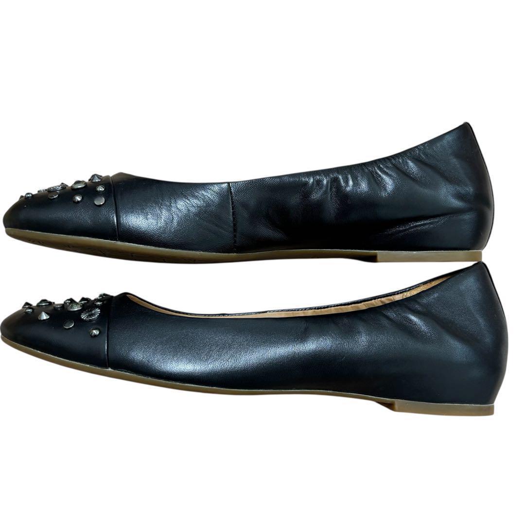 稀少 UGG アグ ラウンドトゥ スタッズ レザー フラットシューズ