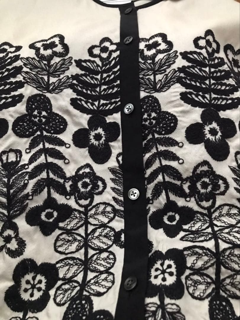 ミナペルホネン swing garden ブラウス⭐︎カラーecruサイズ38 - メルカリ