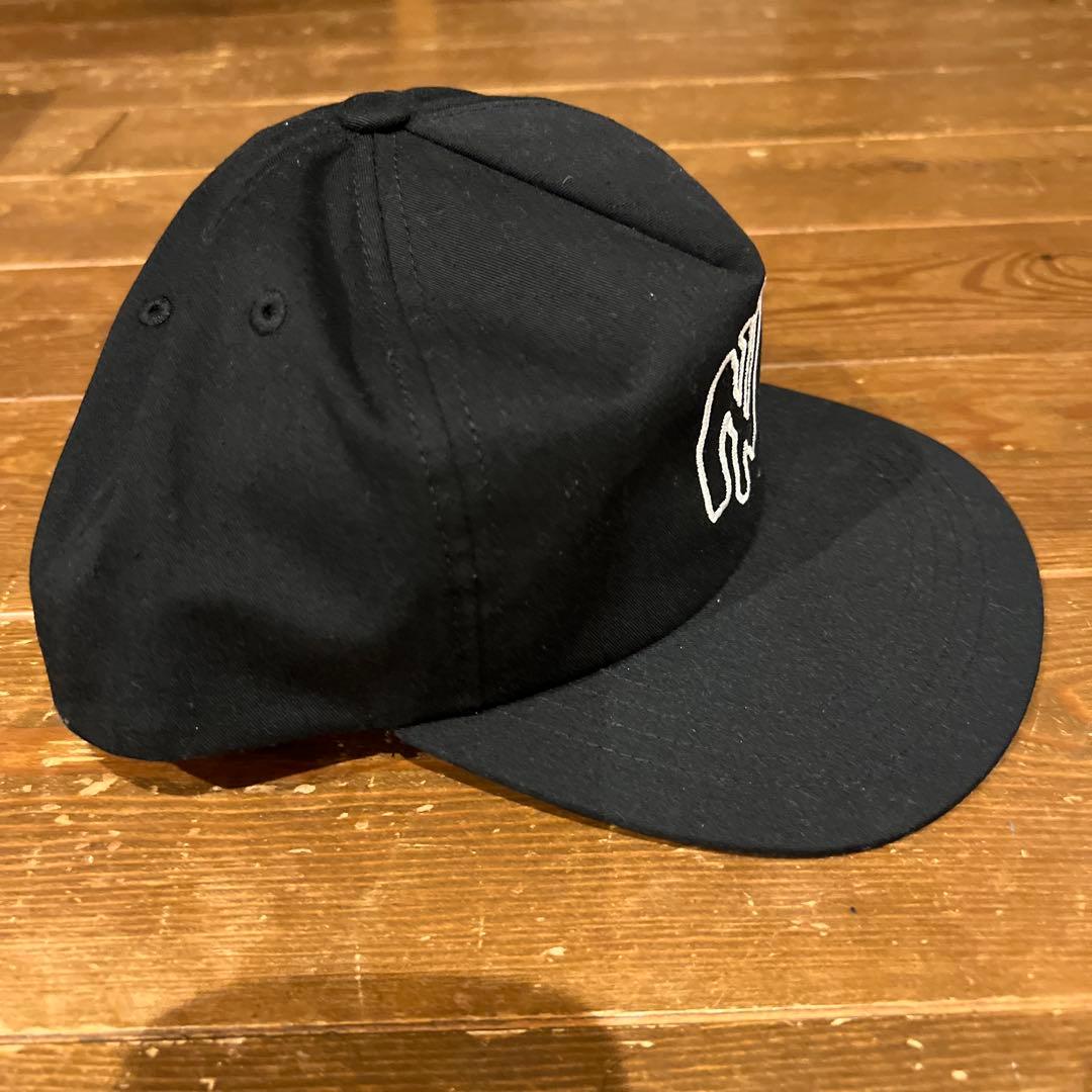 黒のキャップ Nの刺繍 SAFE HOUSE - メルカリ