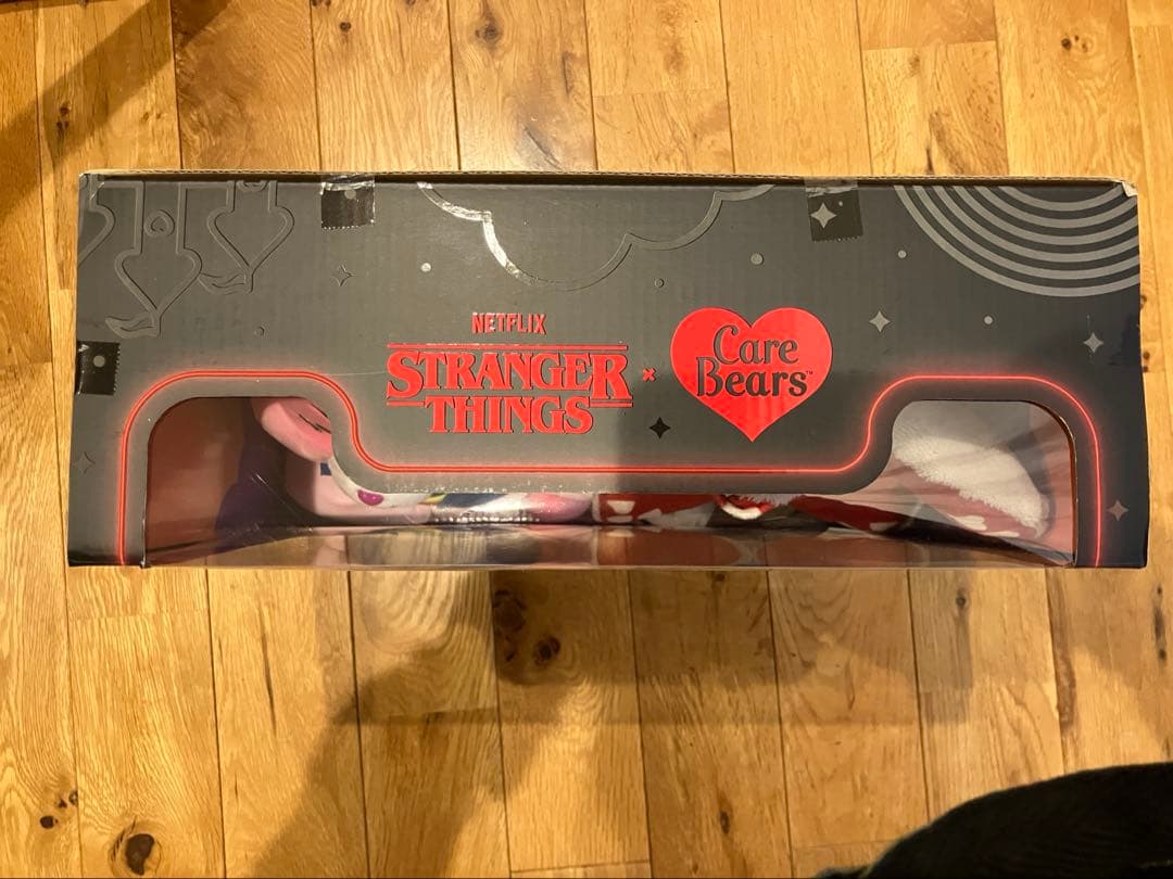 日本未発売】ケアベアXストレンジャーシングス ぬいぐるみ エル