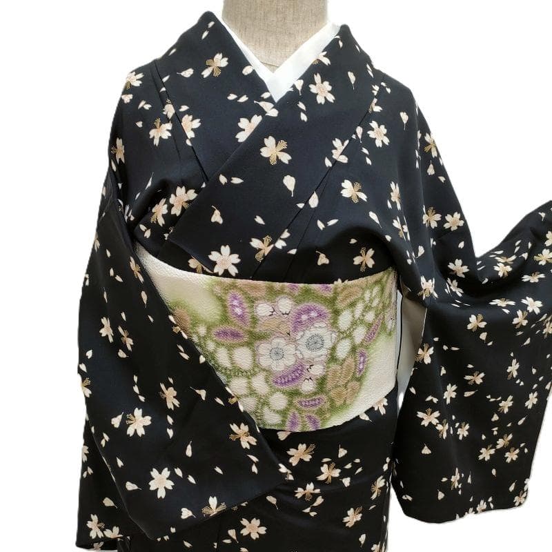 Club藤☆小紋 桜花散らし染め 本染小紋 御仕立上り(3443) - メルカリ