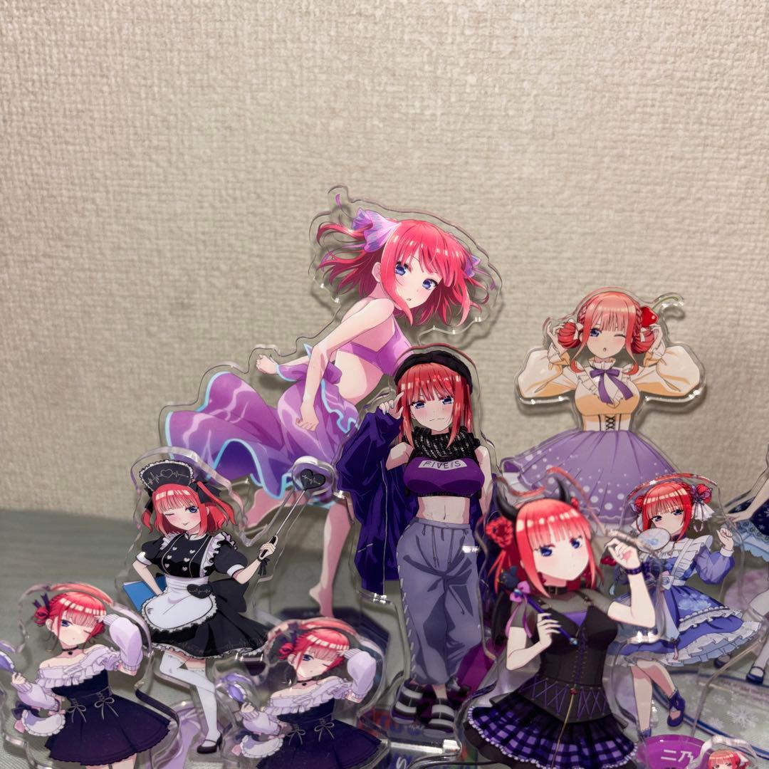 五等分の花嫁 中野二乃 アクリルスタンド まとめ売り 23点 - メルカリ