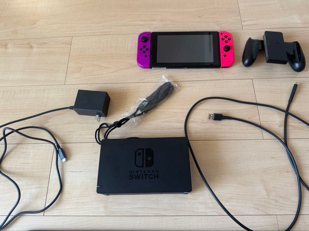 Nintendo Switch 本体 ピンク/パープル 中古 箱無し - メルカリ