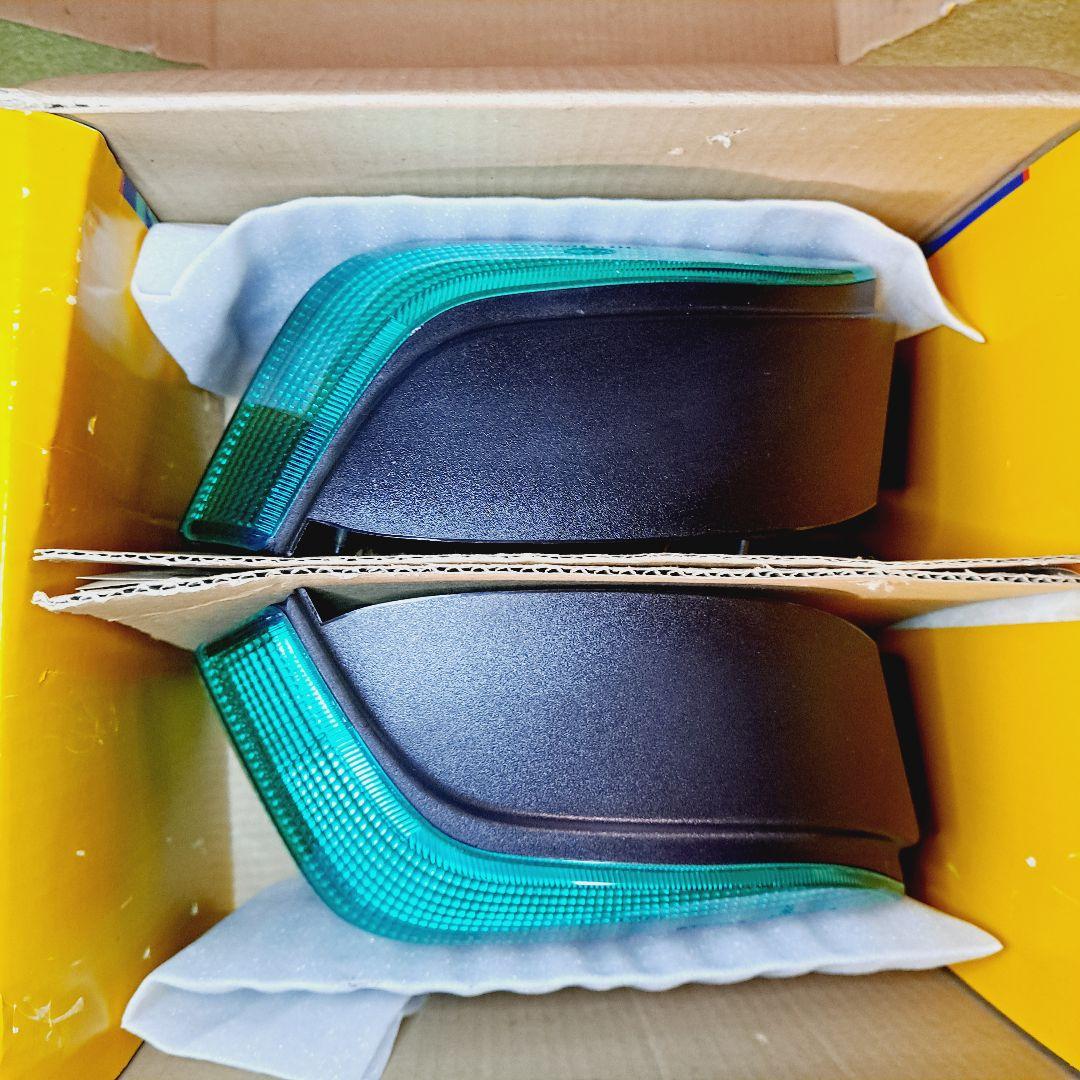 希少VW フォルクスワーゲンゴルフ3 HELLA テールランプ 新品 箱付き