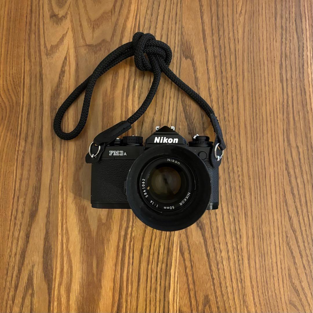 Nikon FE 一眼レフカメラ TEFNONレンズ、フラッシュ付きNikon FE 一眼