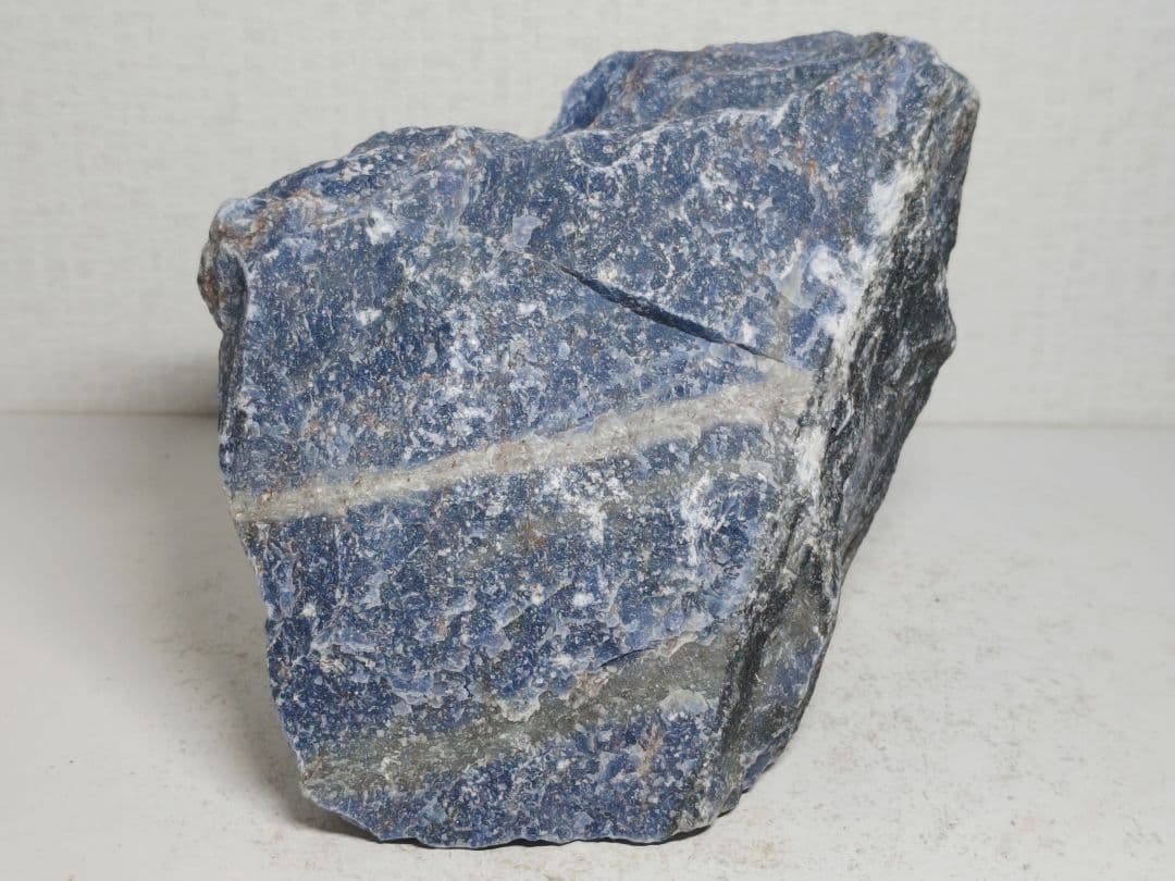 ソーダライト 3.2kg ラピスラズリ 原石 鑑賞石 自然石 鉱物 誕生石 水石