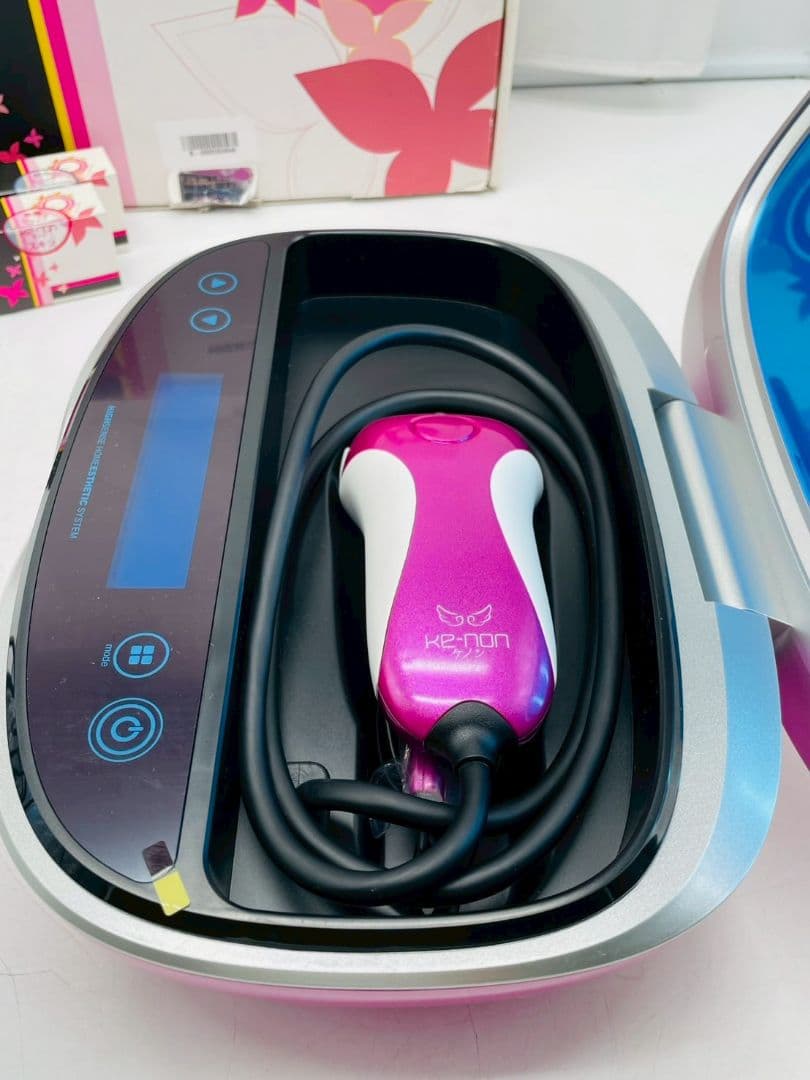 (sk/9.20/10)ケノン 脱毛器 ピンク 本体と付属品
