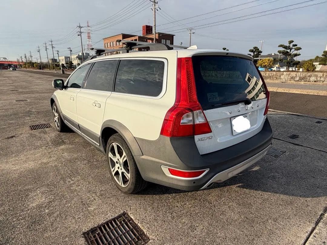 パーツ Volvo XC70 AWD 3.0L - 118,000km