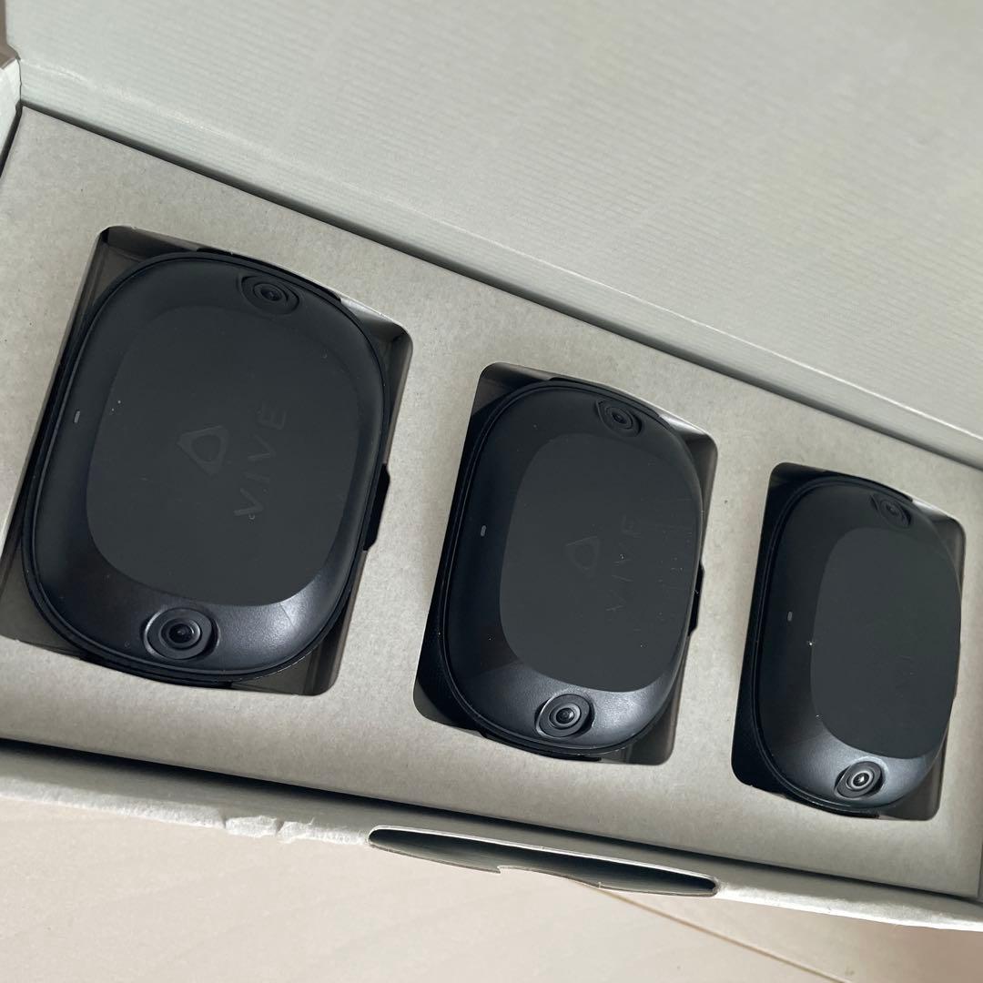 【mochi1さん専用】VIVE Ultimate Tracker 3個セット VIVE Ultimate 3+1 Tracker Kit with Full Body Precision & Wireless