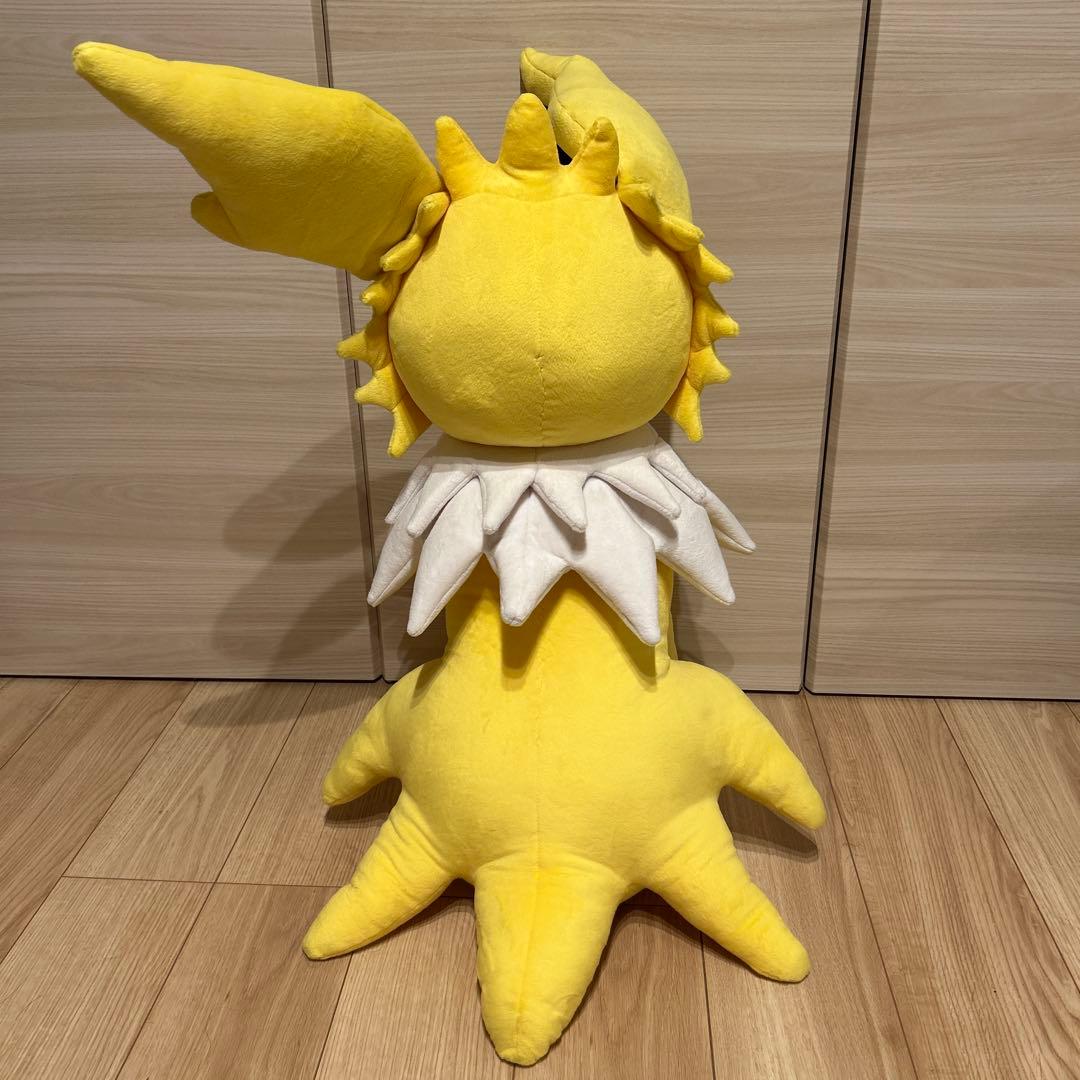 ポケモンセンター 等身大サンダース ぬいぐるみ - メルカリ