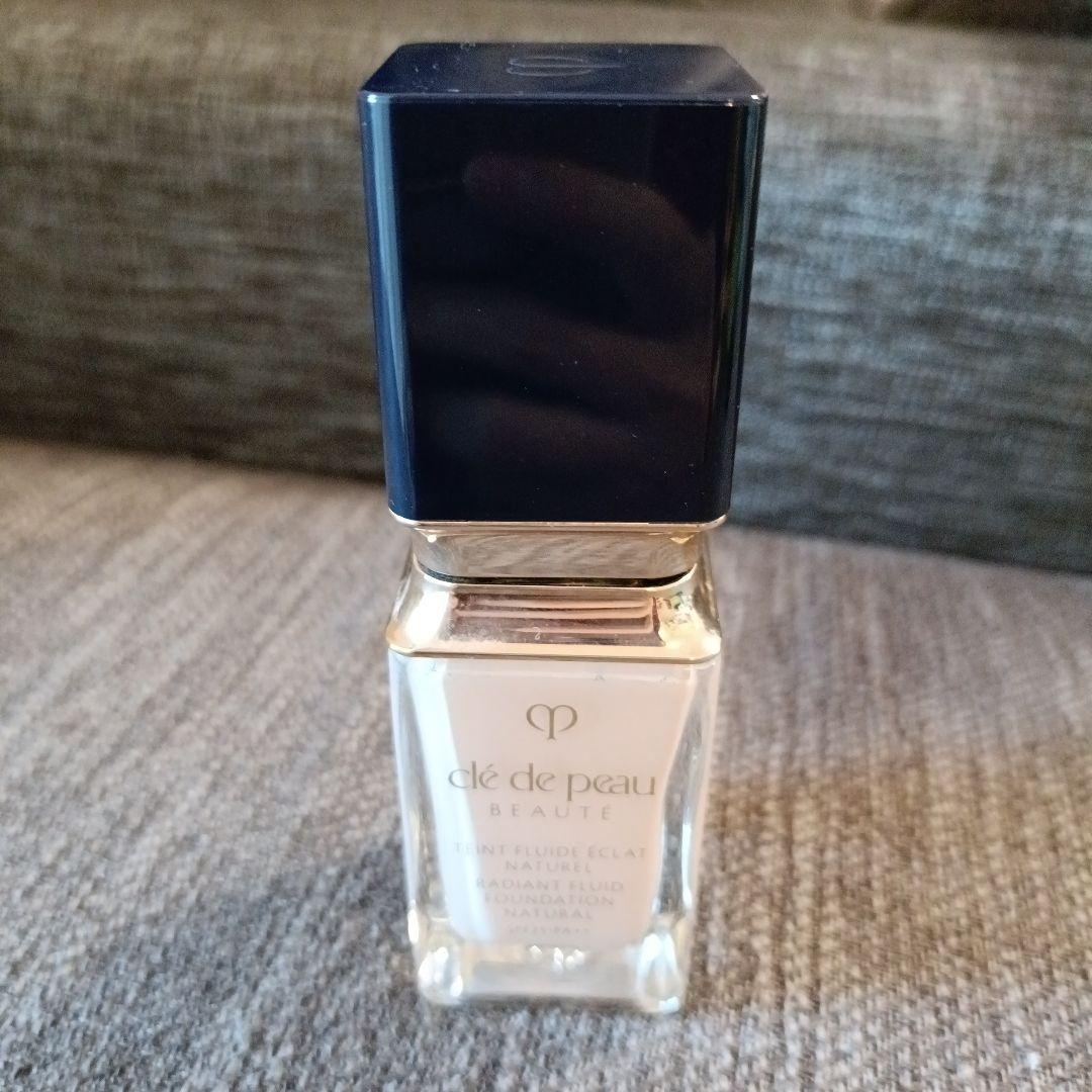 クレ・ド・ポー ボーテ タンフリュイドエクラ ナチュレル 35mL 楽天市場】クレ・ド・ポー ボーテ タンフリュイドエクラ ナチュレル 全