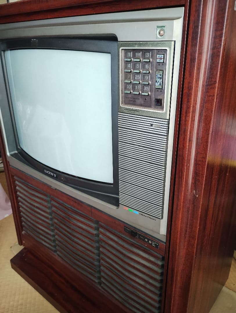 SONY 昭和レトロ 家具調大型テレビ ジャンク品 - メルカリ
