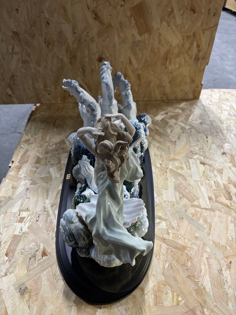 リヤドロ限定1000体ヴィーナスの誕生 The birth of venus - メルカリ