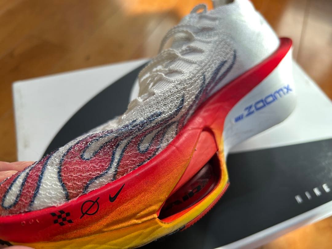 本日この値段最終！！早い者勝ち！！ Nike アルファフライ3 炎デザイン25㎝