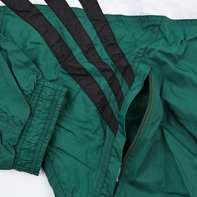 80s アディダス ナイロンジャケット XLサイズ 白 緑 黒 万国旗タグ