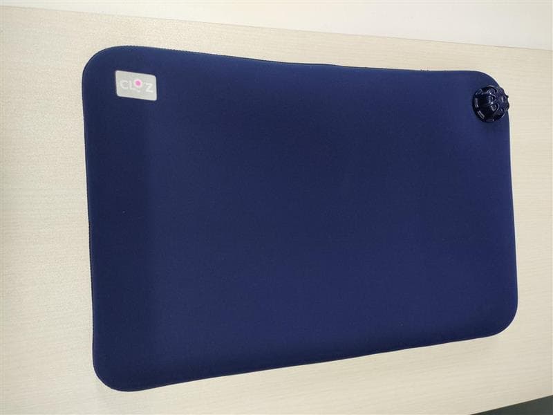 cloz クロッツ　やわらか湯たんぽ　座布団　湯たんぽ クロッツ やわらか湯たんぽ 座ぶとんタイプ（穴なし） – クロッツ