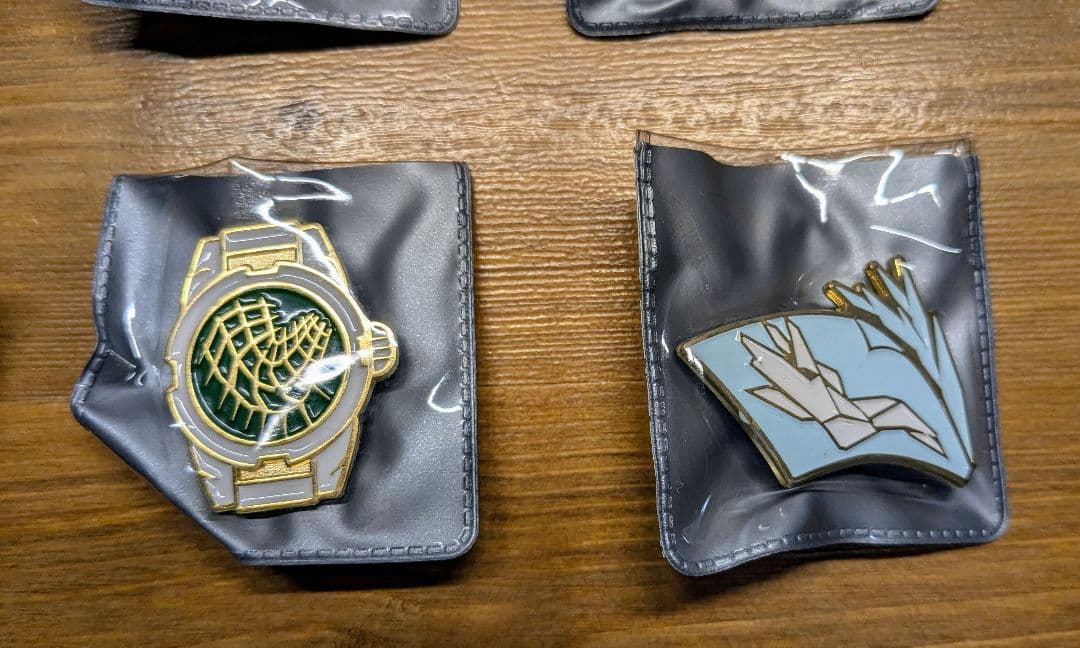 リンバスカンパニー囚人 ピンバッジ12個 コンプリートセット - メルカリ