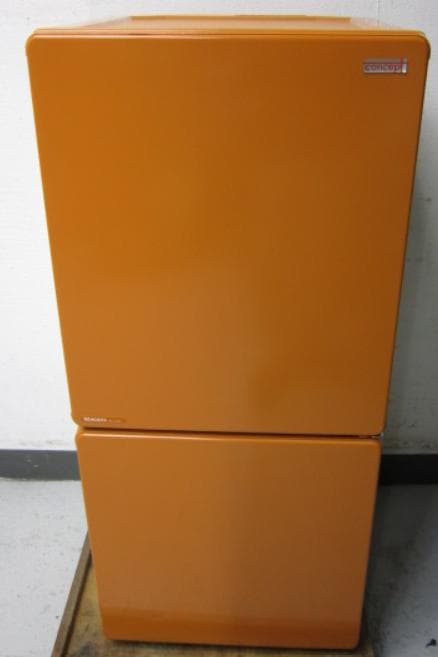 MORITA オレンジ色 冷蔵庫 冷凍室付 2ドア オレンジ色レトロ調2ドア冷蔵庫 – 高津装飾美術株式会社