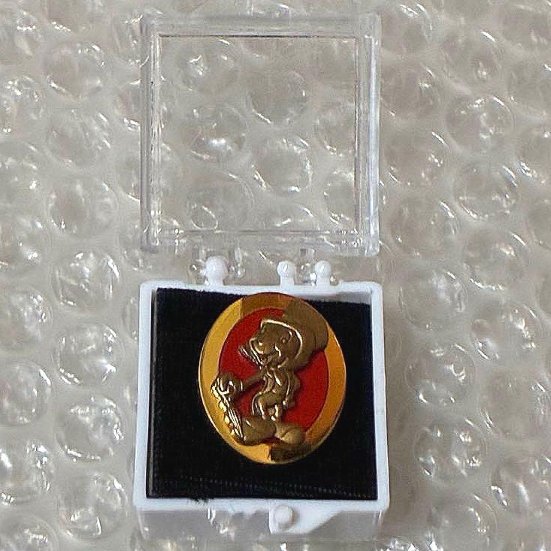 非売品 東京ディズニーランド TDL キャスト トレーナー ピン ピンバッジ ジミニ―・クリケットのトレーナーピン」をお譲りいただきました