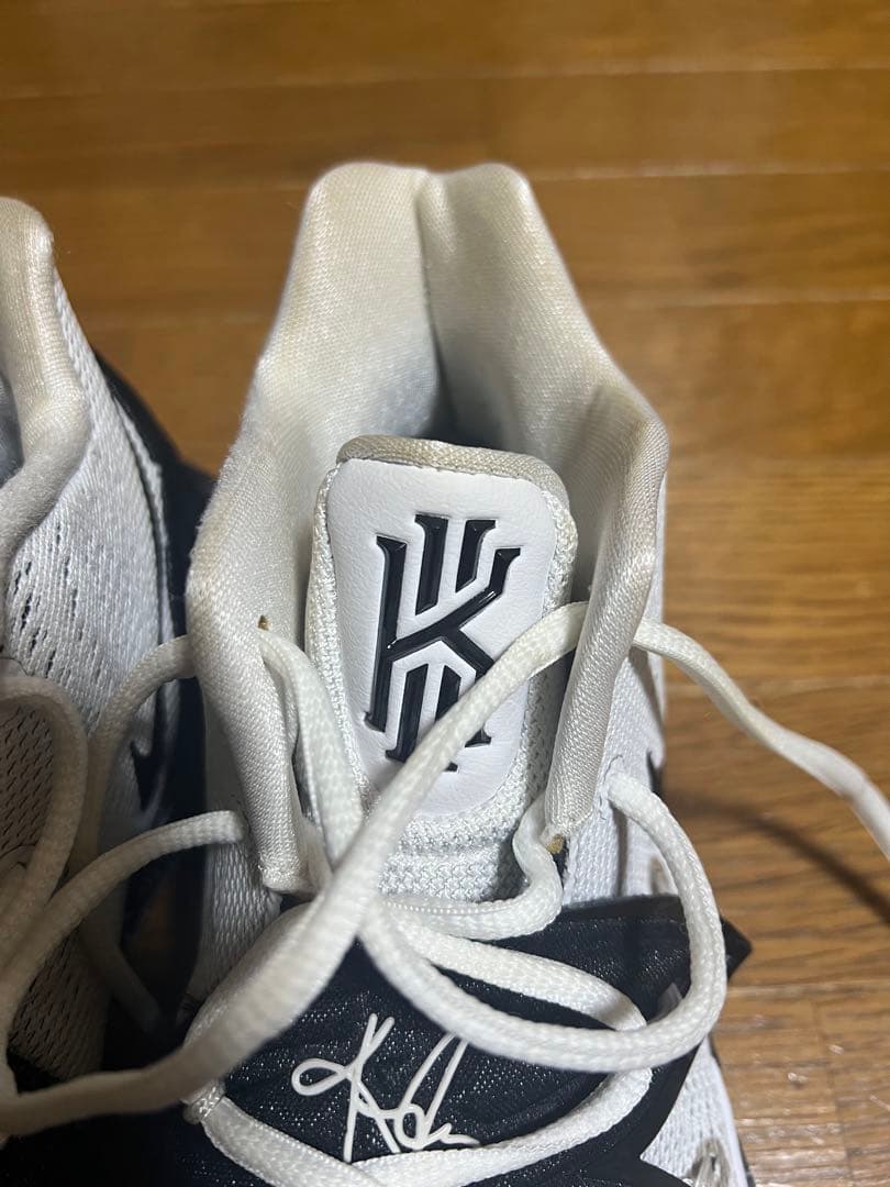 NIKE カイリー5 26.0cm