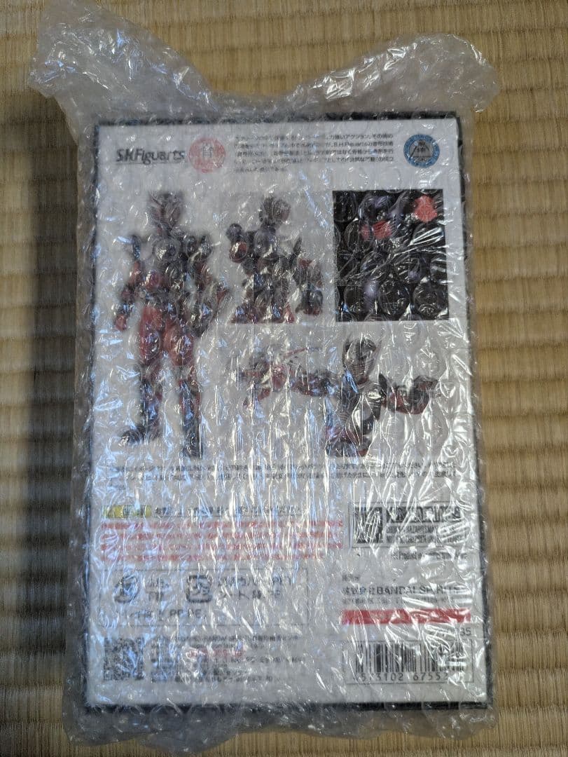 新品未開封】　S.H.Figuarts 真骨彫製法 仮面ライダー龍騎　フィギュア