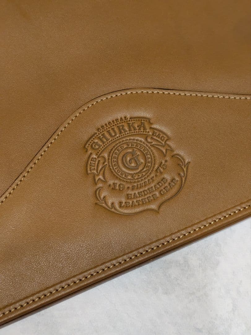 レア】GHURKA ドキュメント/iPadレザーケース - メルカリ