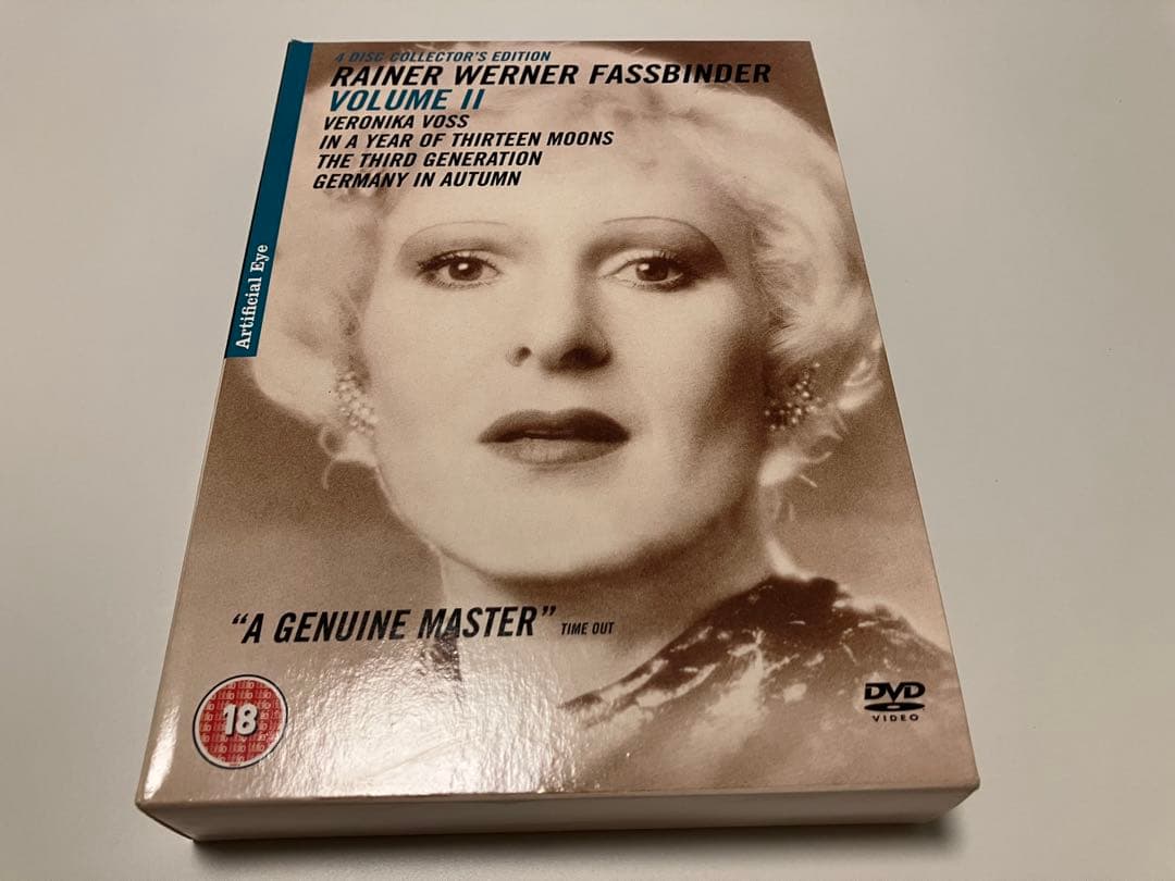 【英語字幕のみ！日本語字幕なし】ファスビンダー DVDボックス Vol.2 Amazon.co.jp: プレデター2 コレクターズ・ブルーレイBOX(初回生産限定