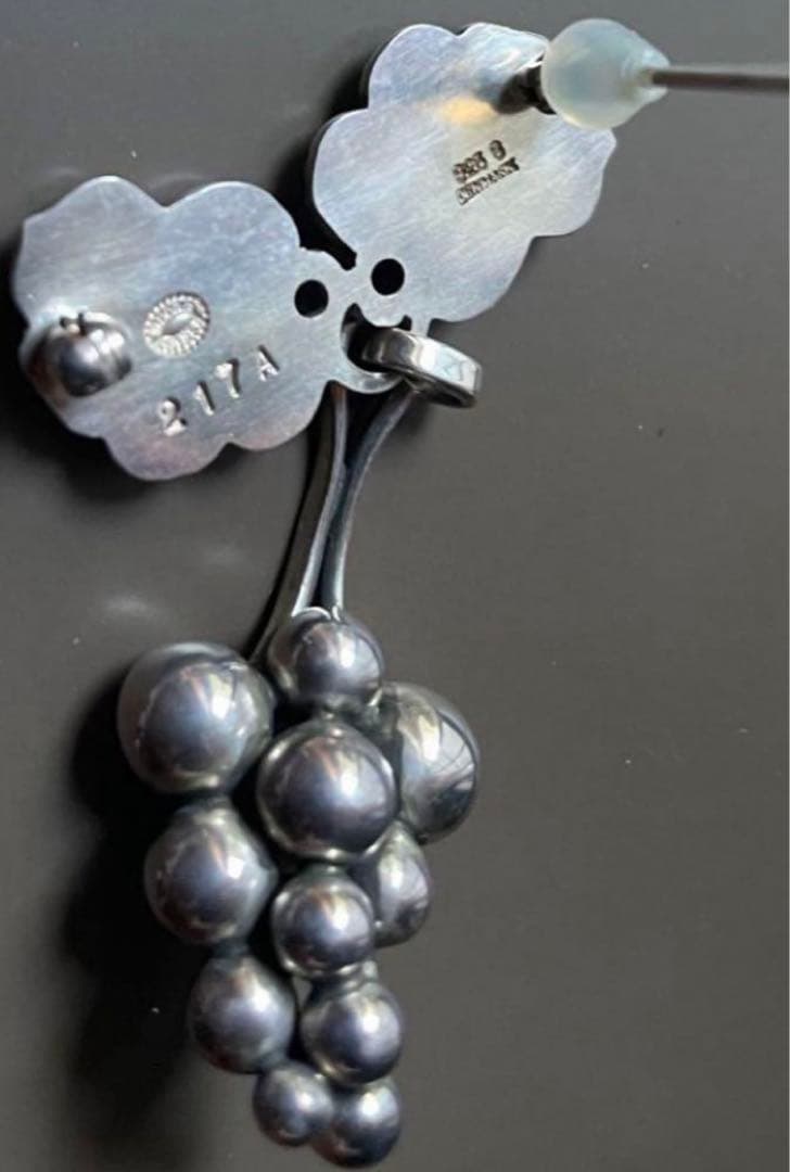 ジョージジェンセン ムーンライトグレープブローチ - メルカリ