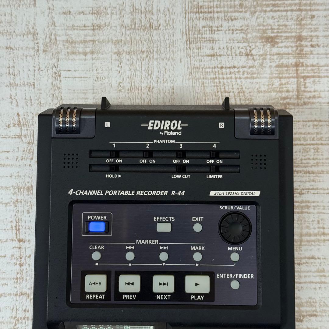 ローランド Roland マルチトラックレコーダー R-44の通販はau PAY