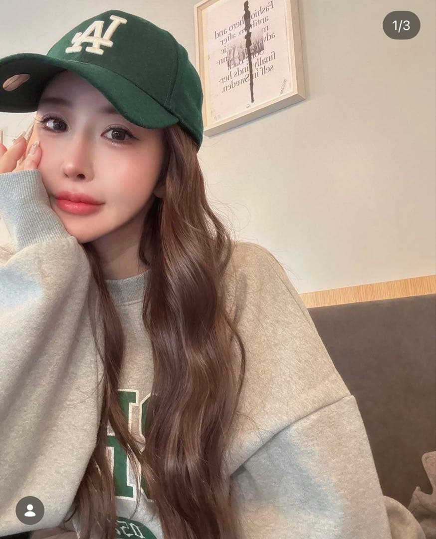 あみさん着用】LIBEIROリベイロカレッジロゴプルオーバートレーナー