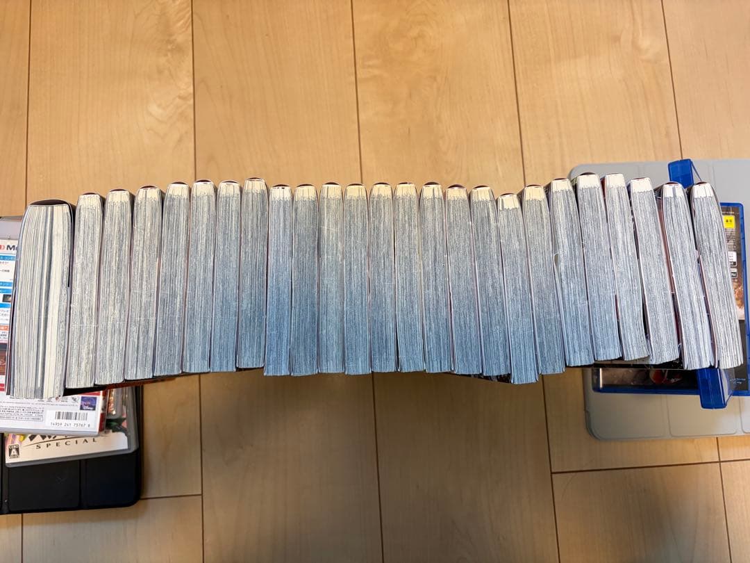 ワールドトリガー 1〜24巻+ファンブック(ほぼ初版) - メルカリ