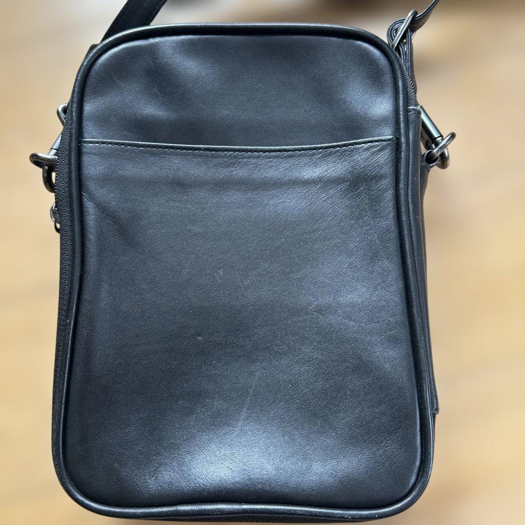 TUMI92102D4 ショルダーバッグ ブラック レザー