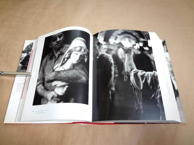 ロバート・フランク 写真集 Looking In Robert Frank's - メルカリ