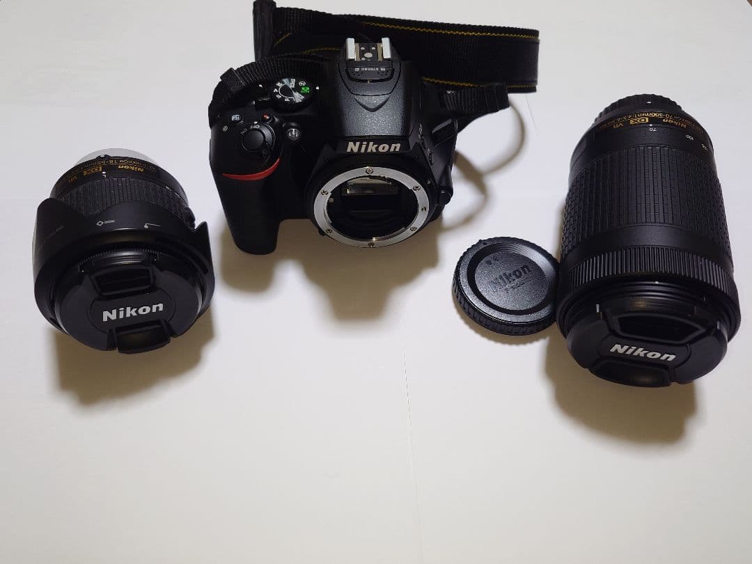 Nikon D5600 デジタル一眼レフ ダブルズームキット　ショット数3015 Amazon | Nikon デジタル一眼レフカメラ D5600 ダブルズームキット