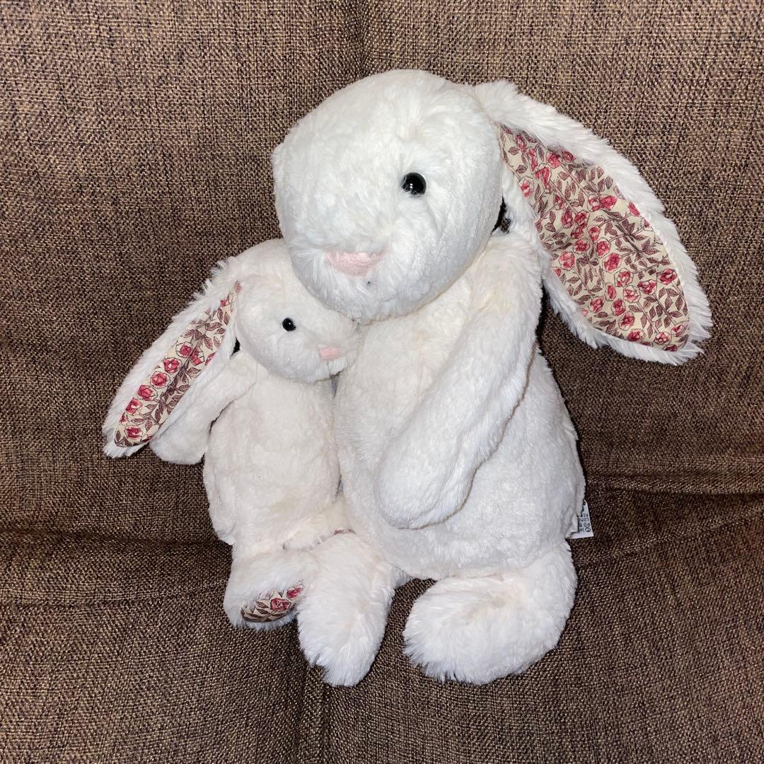 d*9様  AfternoonTea Bubbles with your afternoon tea? 🥂 #afternoontea #prosecco